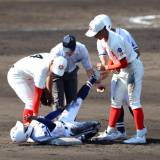 【兵庫】甲子園が灼熱地獄に！選手たちが次々と足つるアクシデント続出