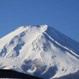 【登山】「怖くて立てない」閉山中の富士山で外国人登山客が悲鳴　救助した登山家が軽装備に苦言「危なすぎる」