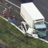 【群馬・伊勢崎市】国道事故3人死亡　2人重軽傷　トラックがワンボックスカーと正面衝突　3台絡む事故に