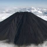 【富士山御殿場口】遭難時には横殴りの雨　富士登山中の外国人男性が死亡「友人が突然倒れた」