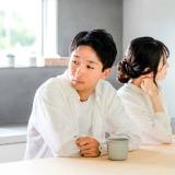 【X】顔がタイプじゃない彼女との結婚、迷う男の本音！SNSの“告白”に賛否紛糾！