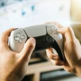 「ゲーマーの過半数がシングルプレイゲームを好む」との調査報告。歳を重ねるほどひとりで遊びたい傾向