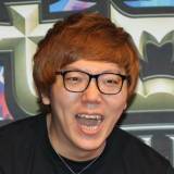 【YouTuber】ヒカキン、個室が埋まったトイレ内で撮影　ユーザーから批判続出「人いるかもしれないのに流石に非常識」