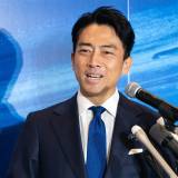 【小泉進次郎氏と仕事をしたことがある政府関係者】「政治家として不可欠な資質に著しく問題を抱えている、と私は確信しています、こちらが一生懸命説明しても、何も理解してもらえない、という感覚がある」