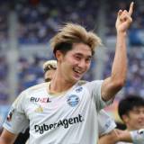 【サッカー】町田・藤尾翔太のPKボール〝水かけ〟に物議　「国際試合では危険」「子供に真似してほしくない」と苦言も