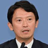 【知事選】当確の斎藤前知事　顔真っ赤に感謝の第一声　事務所前は身動きできないほど人だかり　スマホの嵐、まるで優勝パレード