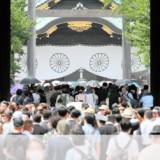 【朝日新聞】海自実習幹部、靖国神社の「遊就館」を集団見学・・・太平洋戦争などの戦死者をまつって旧軍との関係が深い靖国神社と、旧軍組織と決別したはずの自衛隊との密接な関わりが相次いで明らかになっている