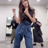 【歌手】「ノリノリしーちゃん」が楽しそう！新曲を歌って踊る工藤静香、「カモーン！みんなも参加して～」