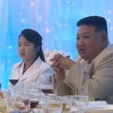 【北朝鮮】金正恩父娘　日本敵視も〝アジシオ愛〟　朝鮮中央テレビ宴会映像で判明