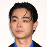 【俳優】「蓮舫かと思った」菅田将暉　“眉毛なし”衝撃ビジュアルで「イケメン論争」勃発