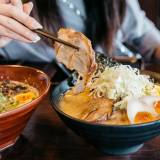 【回避】ラーメン一杯2,000円でも「待ち時間をカネで買えるなら楽」人気店で「ファストパス」導入が増えている